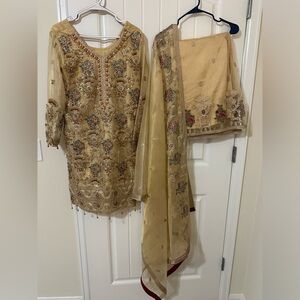 Desi wear Indian Pakistani clothing